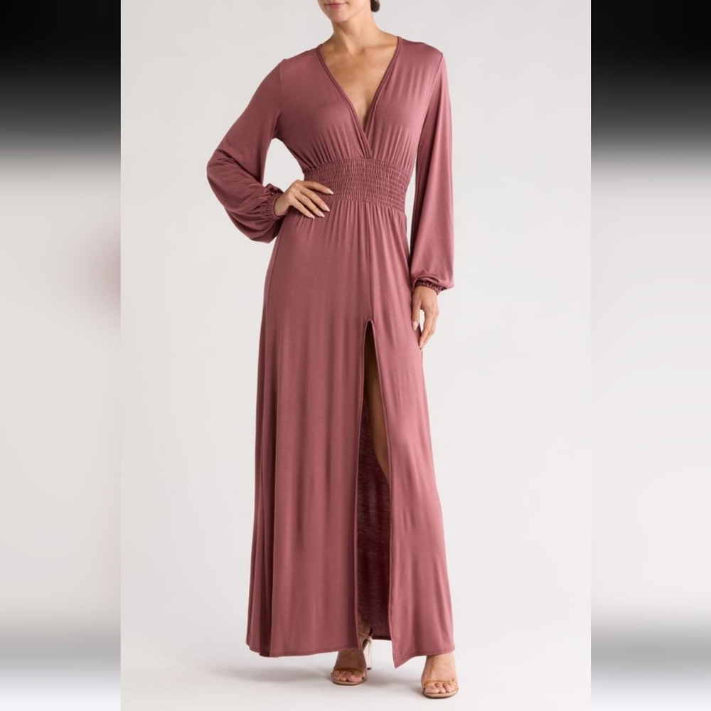 NWOT GO COUTUREWomen’s Plunge Neck Long Sleeve Maxi Dress SZ M